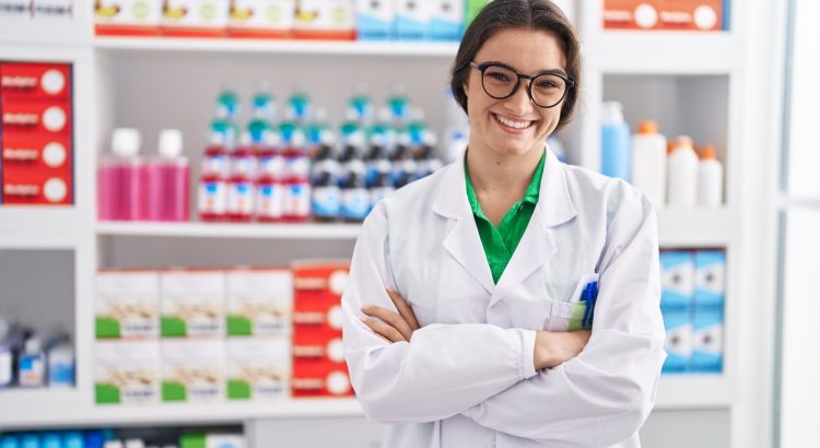 Tenaga Teknis Farmasi Kini Lakukan Ini, Dokter Sampai Kagum!